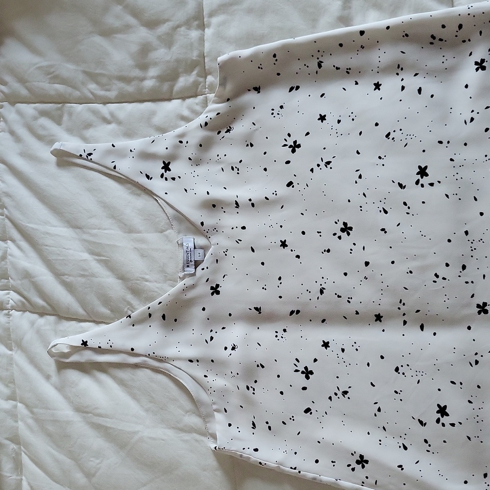 Reitmans R Essentials reversible tank top